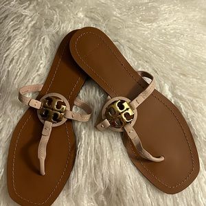 TORY BURCH MILLER GOLD EMBLEM IN PINK SANDAL SZ 8.5